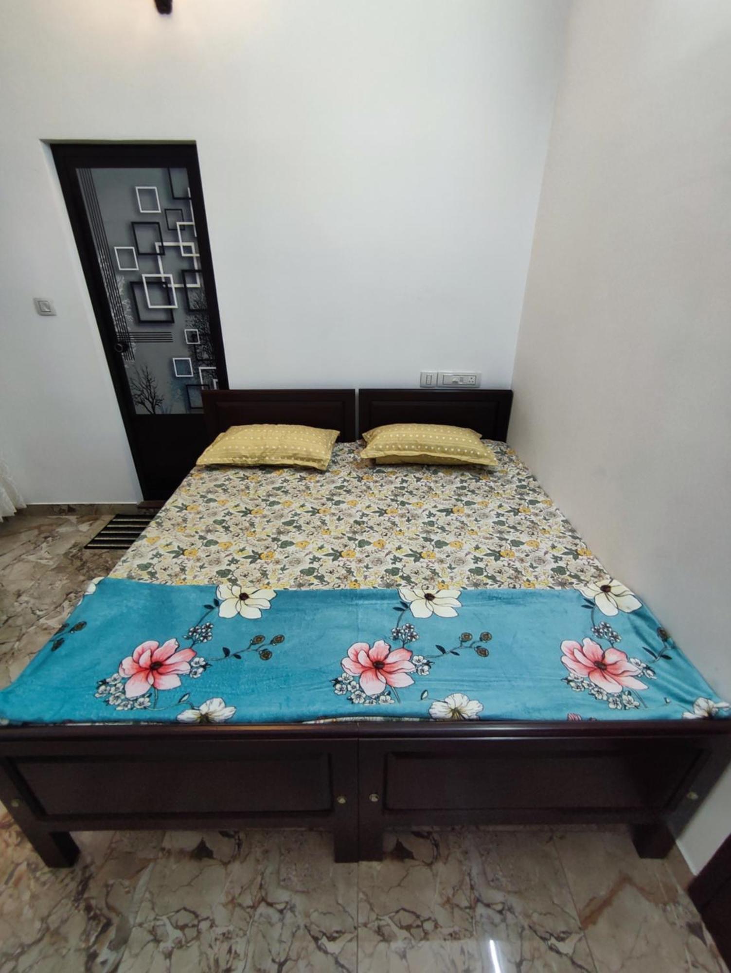 Alam Homestay Kochi Екстер'єр фото